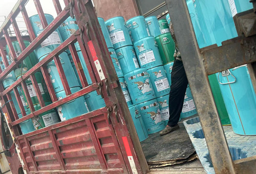 12噸魚蛋白肥整車發(fā)貨 12噸魚蛋白肥整車發(fā)貨